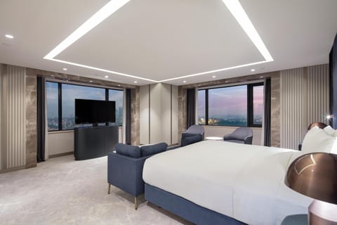 Presidential Suite, 1 King Bed | Premium bedding, minibar, in-room safe, desk