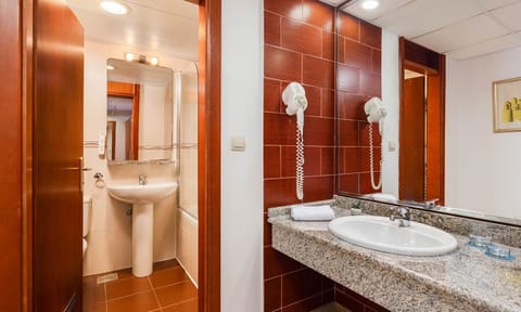 Free toiletries, hair dryer, towels