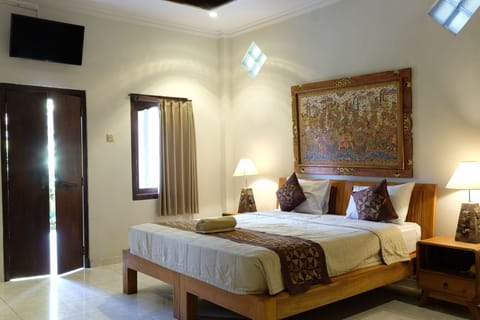 Deluxe Room | Desk, free WiFi, bed sheets