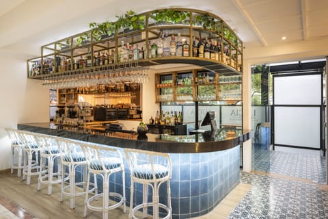 Snack bar