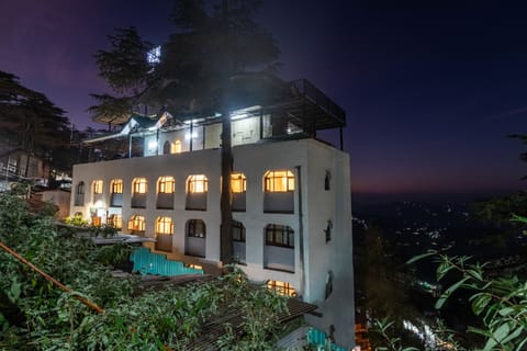Front of property - evening/night