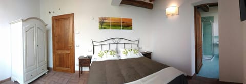 Minibar, soundproofing, free WiFi, bed sheets