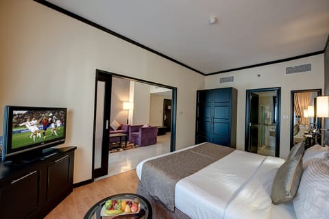 Minibar, in-room safe, desk, blackout drapes