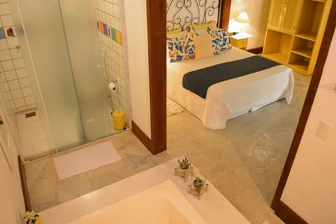 Exclusive Room | Bathroom | Hair dryer, towels