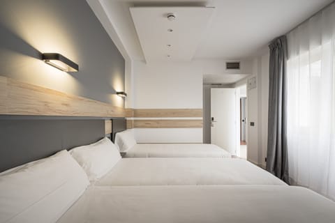 Double Room (with extra bed) | Desk, free WiFi, bed sheets