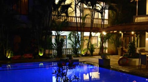 Outdoor pool, open 10:00 AM to 8:00 PM, pool umbrellas, sun loungers