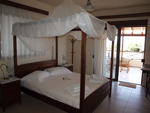 Comfort Villa, 2 Bedrooms | 2 bedrooms, in-room safe, soundproofing, iron/ironing board