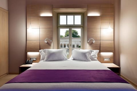 Grand Suite, Lake View | Premium bedding, minibar, in-room safe, desk