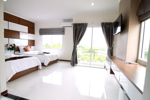 Standard Twin Room | Desk, WiFi (free)
