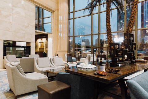 4 restaurants; breakfast, lunch, and dinner served