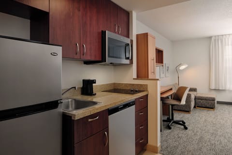 Fridge, microwave, dishwasher, coffee/tea maker