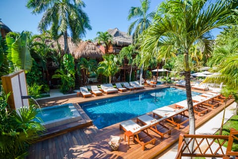 Outdoor pool, open 8 AM to 8:00 PM, sun loungers