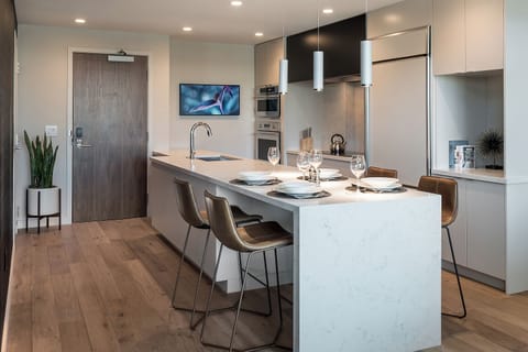 Premium bedding, down comforters, pillowtop beds, minibar