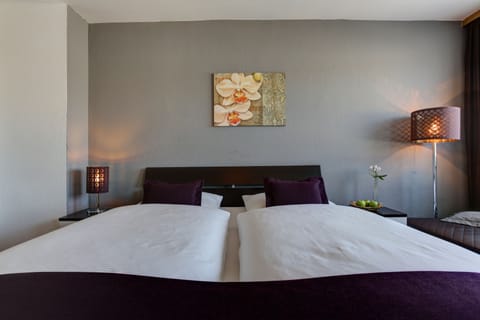 Standard Apartment, 2 Bedrooms, Non Smoking | Individually decorated, desk, soundproofing, iron/ironing board