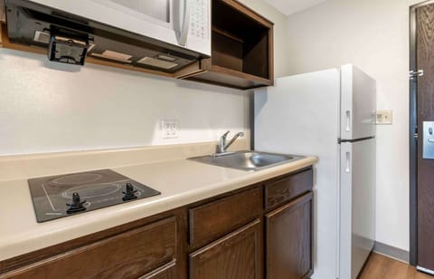 Standard Studio, Non Smoking, Refrigerator & Microwave | Desk, free WiFi, bed sheets