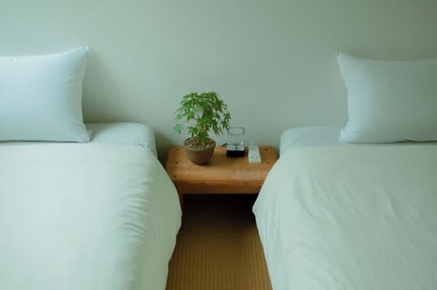 Japanese Style Room with Twin bed, Non Smoking | In-room safe, laptop workspace, blackout drapes, iron/ironing board