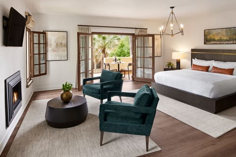 Luxury Grand View King | Premium bedding, down comforters, pillowtop beds, individually decorated