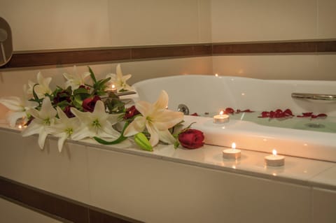 Deluxe Suite, 1 King Bed (Master) | Premium bedding, in-room safe, individually furnished, desk