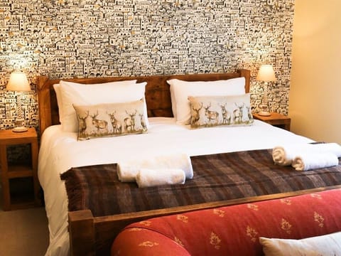 Double Room (Super-king Bed - Room 3) | 1 bedroom