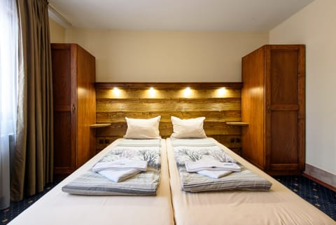 Double or Twin Room (Free Spa Access) | Balcony view