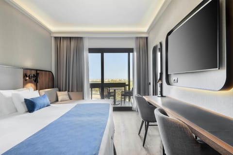 Premium bedding, minibar, in-room safe, desk