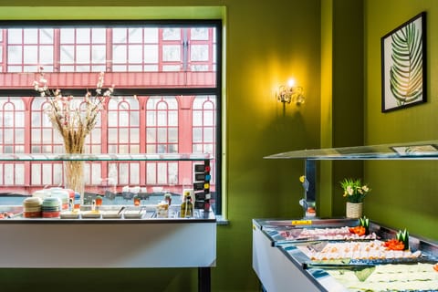 Daily buffet breakfast (EUR 13.00 per person)