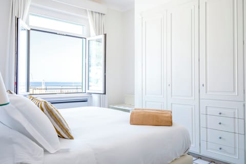 Superior Double Room | Minibar, in-room safe, desk, free WiFi