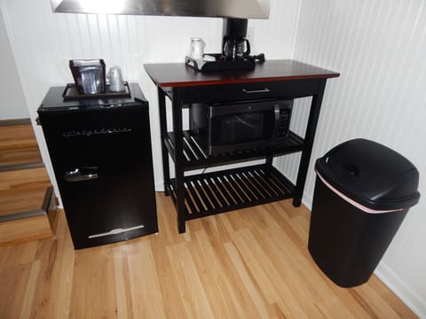 Suite | Coffee and/or coffee maker