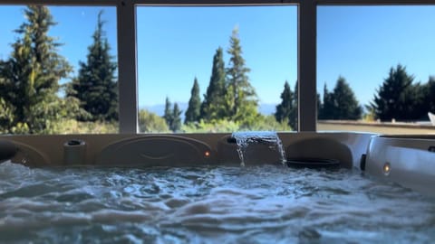 Indoor spa tub