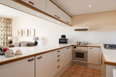 Beachfront Cabana | Private kitchen | Microwave, stovetop, coffee/tea maker, electric kettle