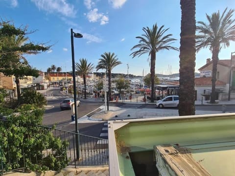 Region [summer] (>5 km)