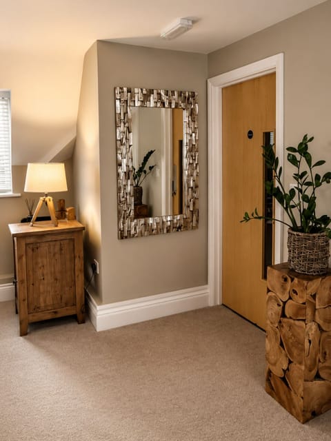 Deluxe Suite, 2 Bedrooms | Premium bedding, desk, iron/ironing board, WiFi (free)