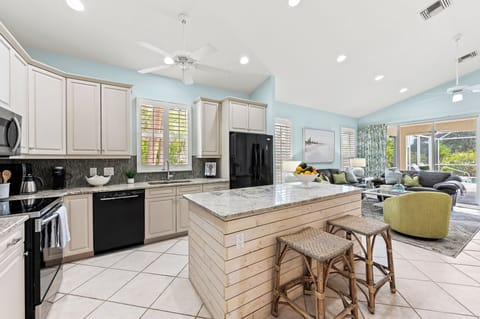 Luxury House, 3 Bedrooms, Pool View, Poolside | Private kitchen | Highchair, dining tables