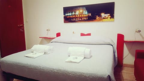 In-room safe, individually decorated, individually furnished, desk