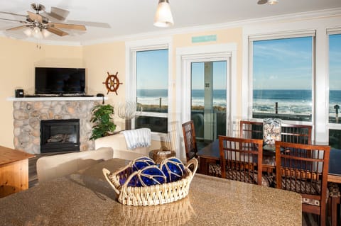 Condo, 2 Bedrooms, Ocean View, Beachfront | 2 bedrooms, premium bedding, individually decorated