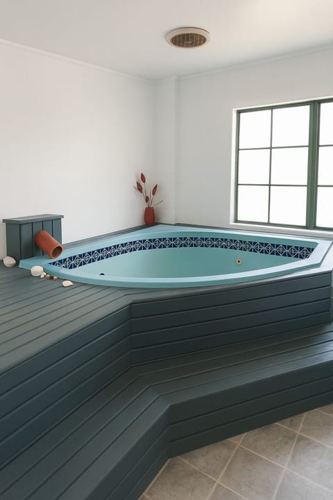 Private spa tub