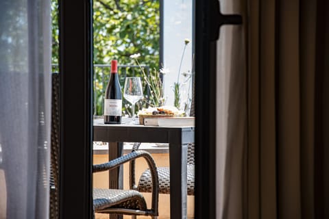 Panoramic Triple Room | Balcony