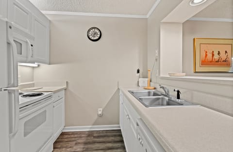 Villa, 2 Bedrooms | Private kitchen | Fridge, microwave, stovetop, dishwasher