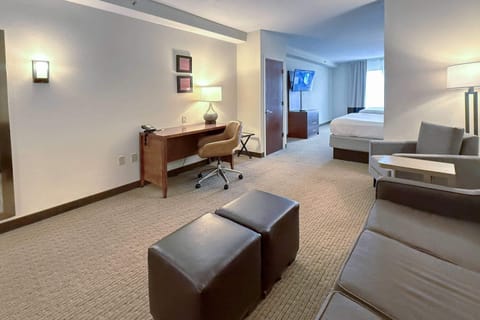 Basic Suite, Multiple Beds, Accessible, Non Smoking | 1 bedroom, in-room safe, desk, soundproofing