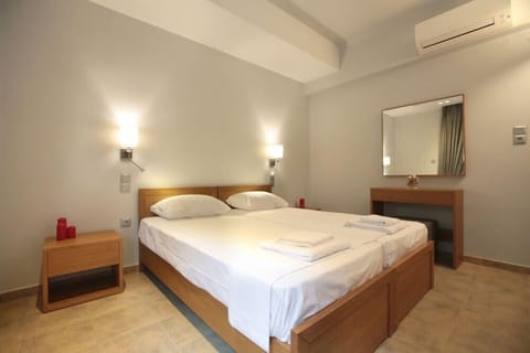 2 bedrooms, premium bedding, in-room safe, soundproofing