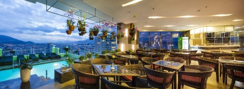 Poolside bar
