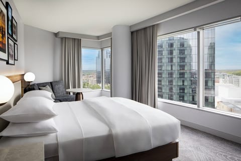 Premium bedding, minibar, in-room safe, desk