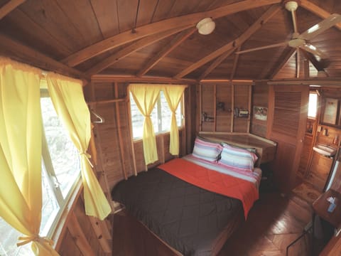 Basic Tree House, Garden View | Minibar, desk, free WiFi, bed sheets