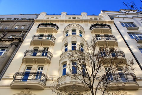 Executive Studio Suite, Balcony | Balcony