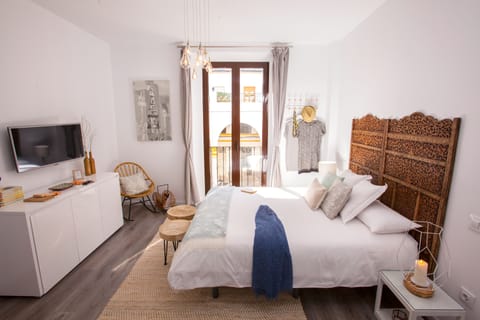 Arenal Suites Olehousing White DB | Down comforters, individually decorated, individually furnished