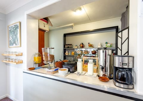Free daily continental breakfast