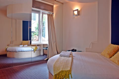 In-room safe, desk, blackout drapes, free WiFi