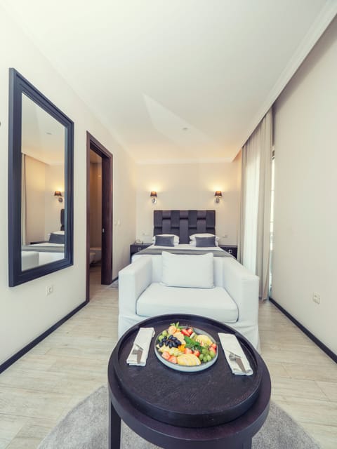 Superior Room, City View | Premium bedding, minibar, in-room safe, desk