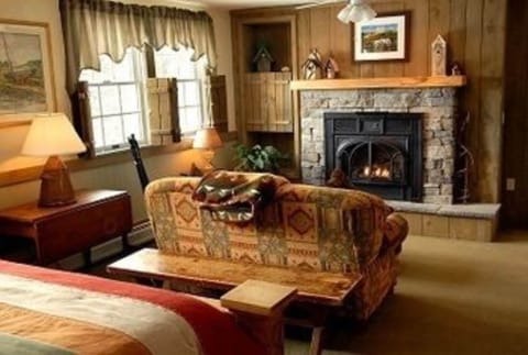 Tamarack | Individually decorated, free WiFi, bed sheets