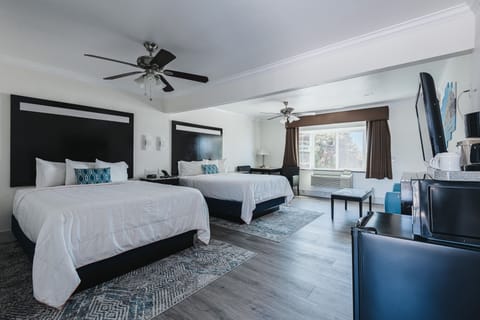 Deluxe Suite, 2 Queen Beds, Non Smoking, Pets Not Allowed (Upstairs) | Premium bedding, pillowtop beds, desk, laptop workspace